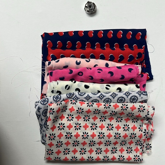 Fabric Swatches Bundle Polyester- 7 pieces - Picture 9 of 10